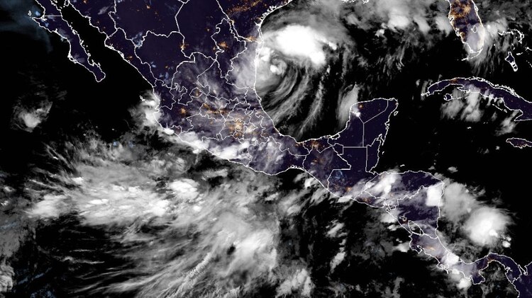 Prevén que 'Francine' evolucione a huracán en las próximas horas.