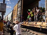 Migrantes a bordo de La Bestia, el pasado 10 de septiembre en Zacatecas.