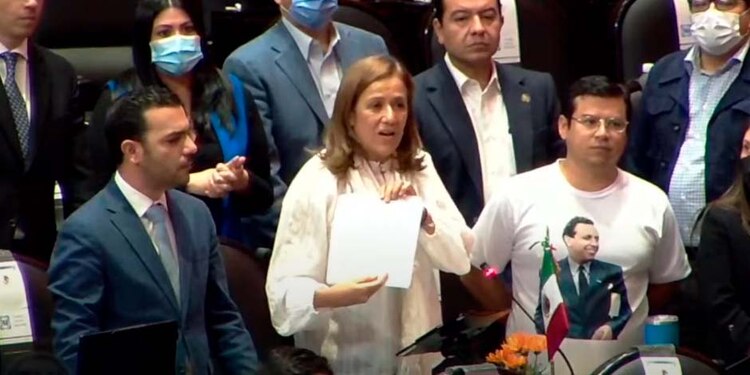 Margarita Zavala, acusó que están usando un inexistente conflicto de interés para retrasar un debate que no quieren dar