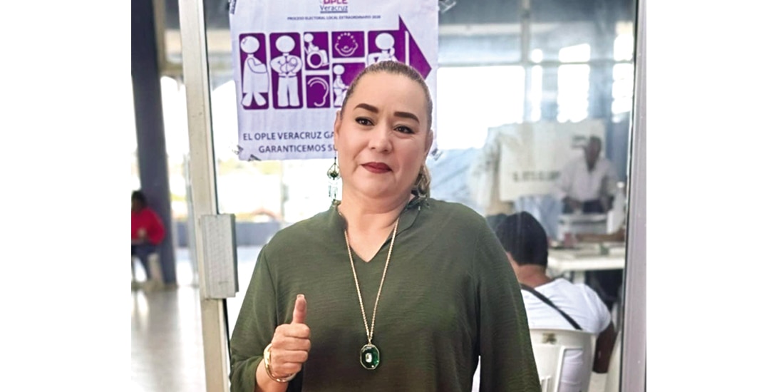 PILAR GUZMÁN Medellín, candidata de Morena-PVEM a la alcaldía de Tamiahua, después de sufragar el domingo.