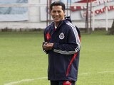 Benjamín Galindo, durante una práctica en su segunda etapa como timonel del Guadalajara, en 2013.