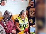 La madre de Rothan Gómez, el normalista abatido, ayer, en conferencia de prensa.