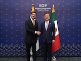 El secretario de Relaciones Exteriores, Roberto Velasco Álvarez junto a el ministro de Asuntos Exteriores de Corea, Cho Hyun