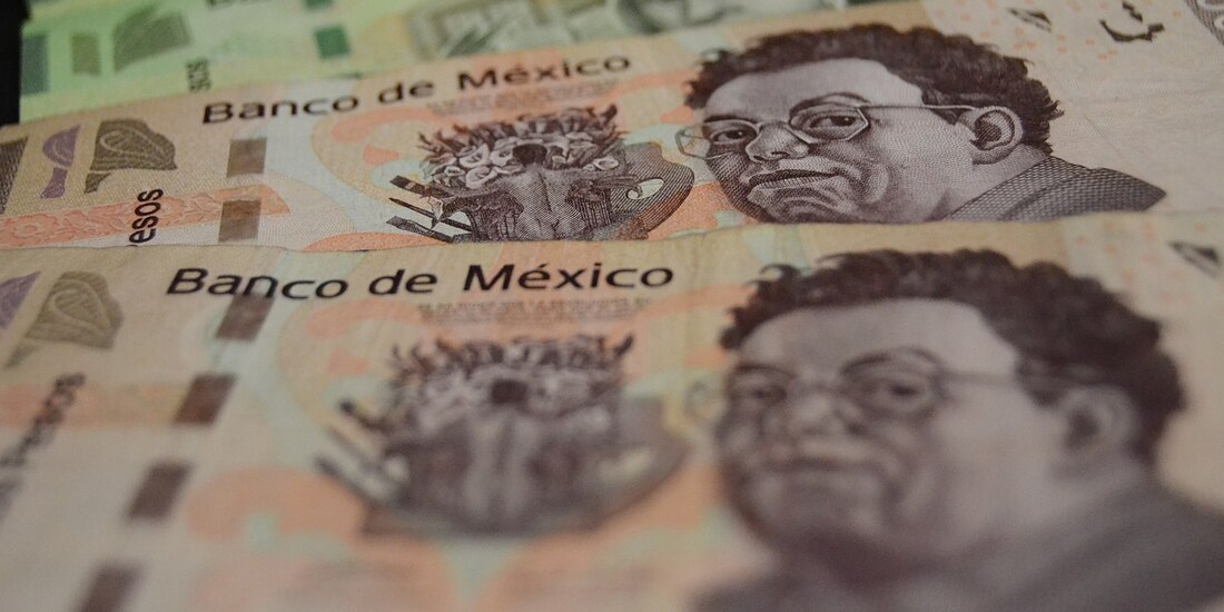 El tipo de cambio interbancario se ubicó en 22.0720 unidades por dólar.