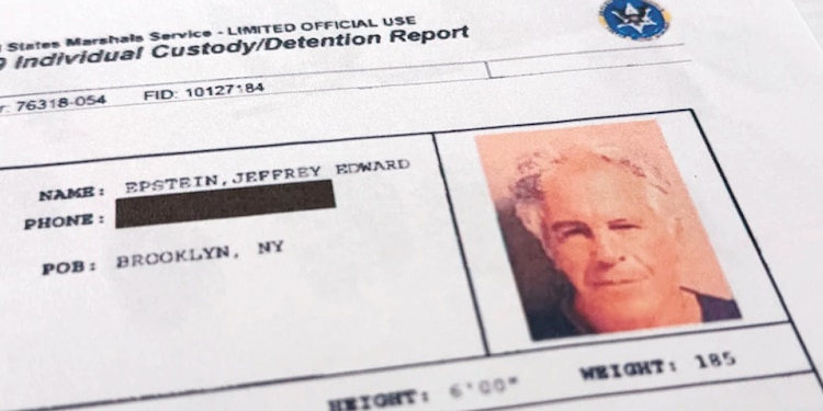Informe de cuando Jeffrey Epstein fue detenido el 6 de julio de 2019.