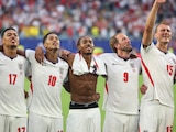 Los ingleses celebrando la victoria en Miami.