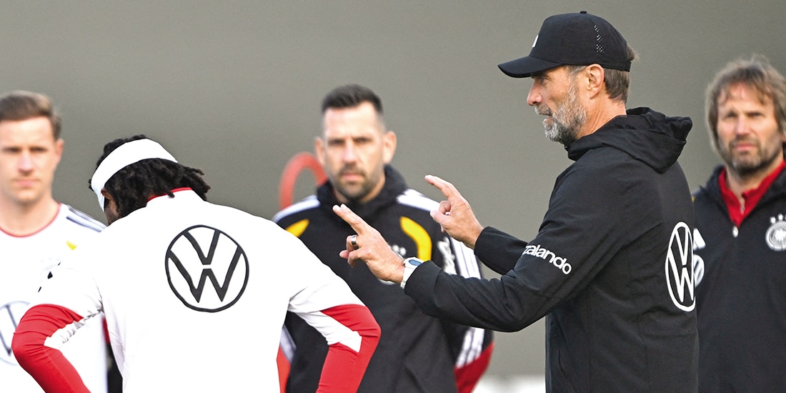 El seleccionador en uno de sus primeros entrenamientos al frente del conjunto teutón.
