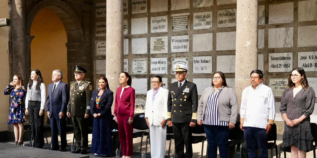 Autoridades federales acompañan a la presidenta en conmemoración de 200 años de Margarita Maza.