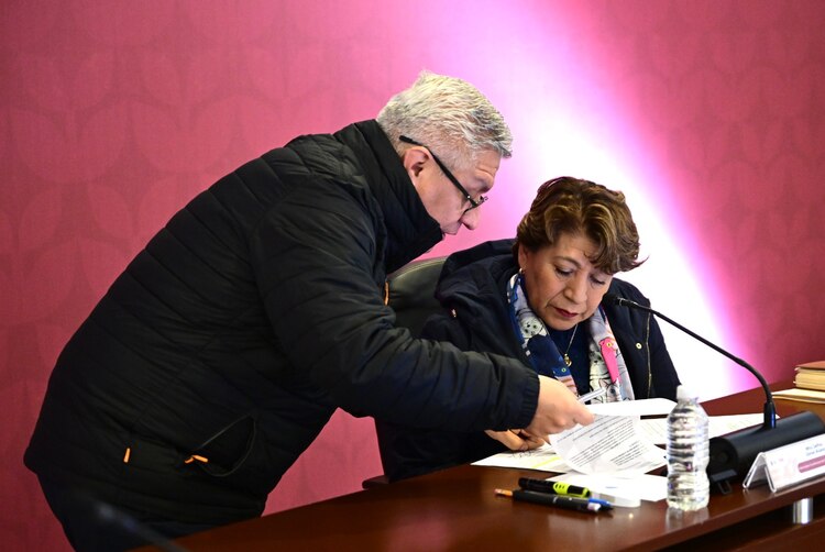 En la imagen, la gobernadora Delfina Gómez.