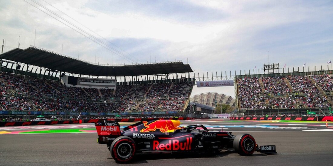 Arranca la F1esta; Checo corrige tras choque y mejora