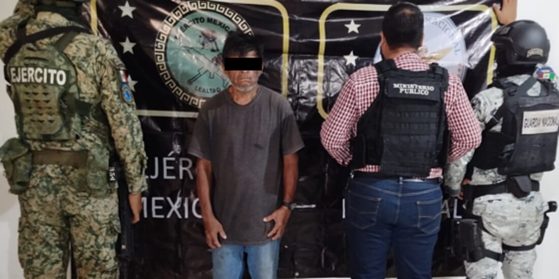 Arresto de un presunto delincuente en Oaxaca.