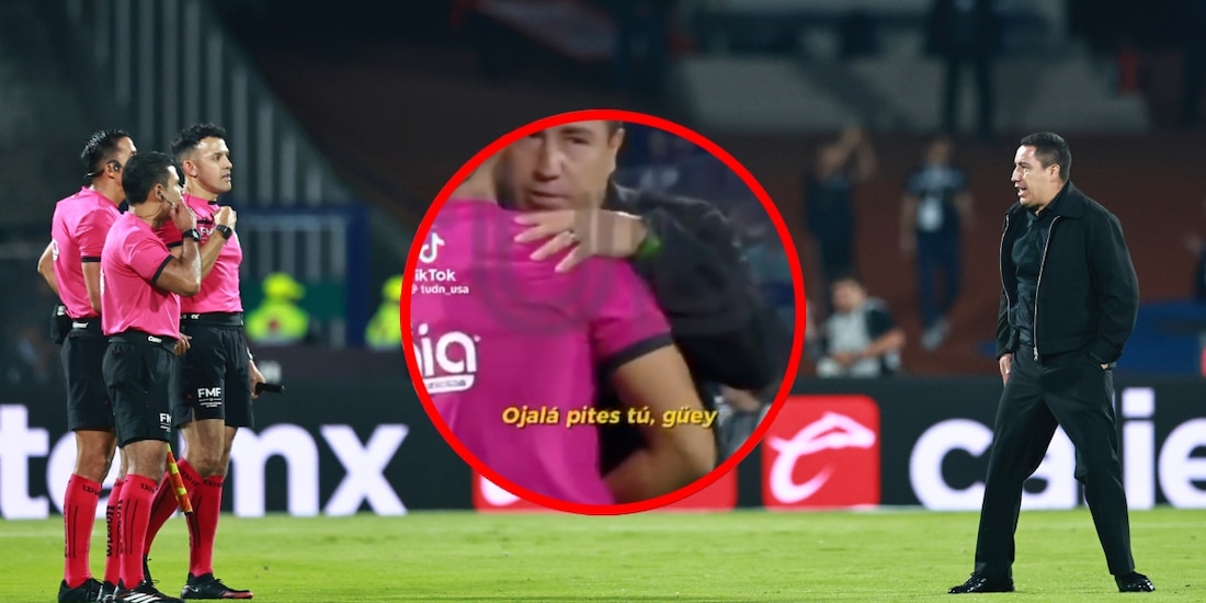 Efraín Juárez habla con el árbitro Daniel Quintero Huitrón en la semifinal ante Pachuca