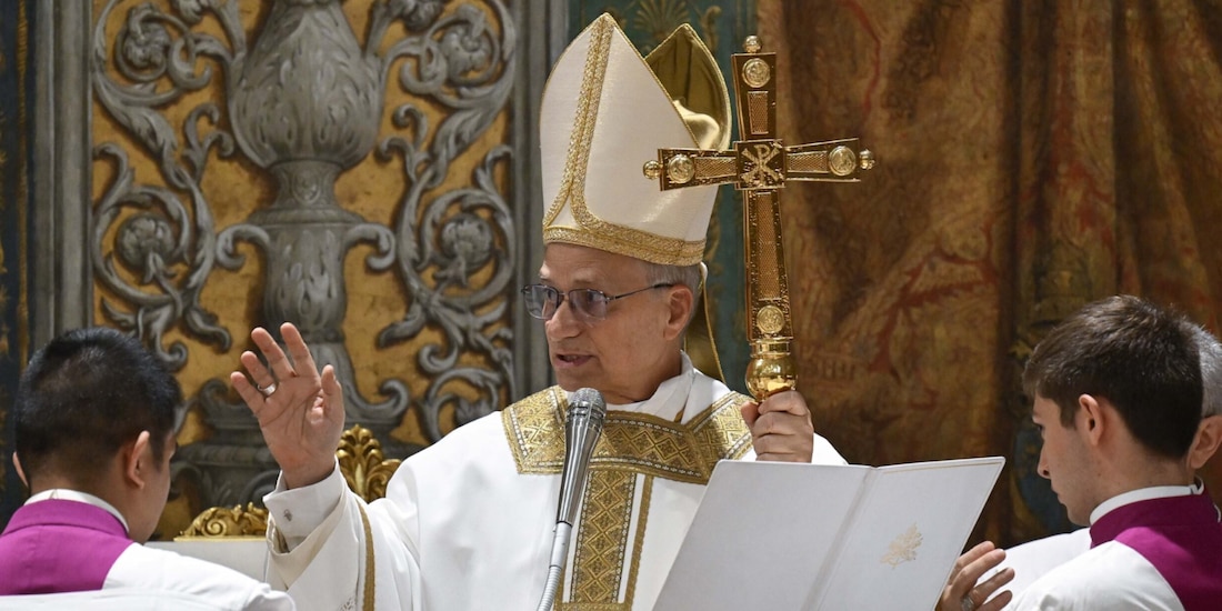 El Papa León XIV, celebra la misa con el Colegio Cardenalicio en la Capilla Sixtina del Vaticano, ayer.