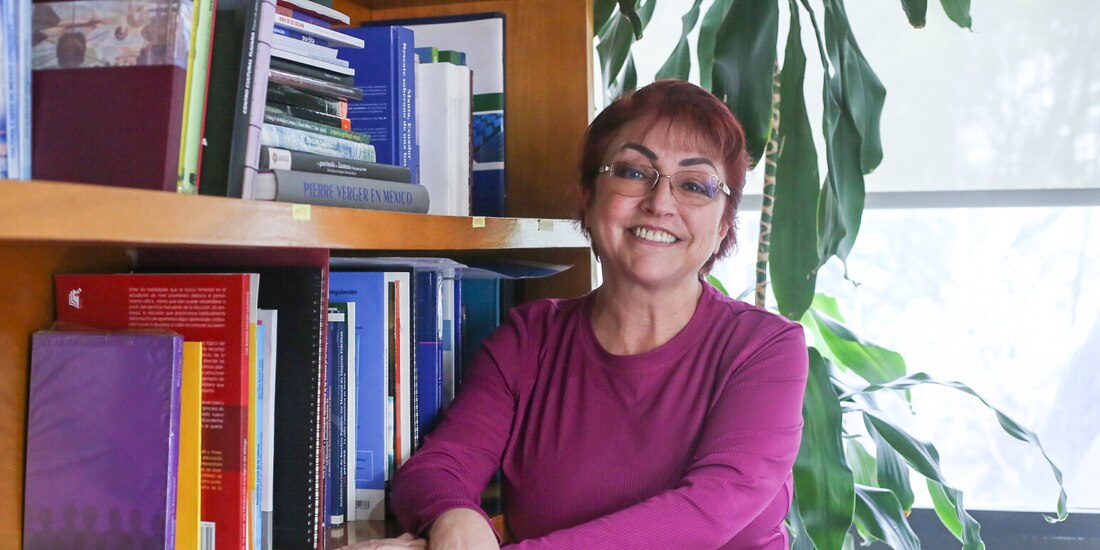 Fernanda Tapia, directora de Radio Educación, en su oficina, tras la entrevista.