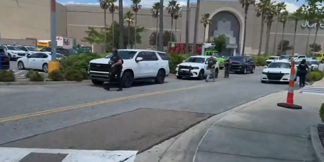 Hombre abre fuego en centro comercial de Louisiana