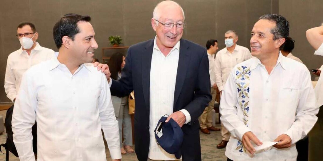 Los gobernadores hablaron sobre medio ambiente, desarrollo sustentable, economía digital, Corredor Transístmico e incentivos fiscales.