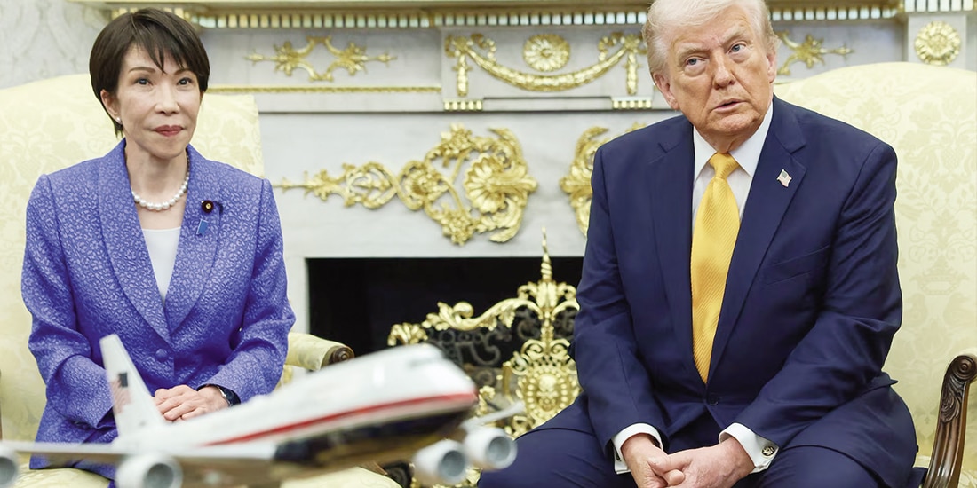 El presidente estadounidense Donald Trump con la primera ministra japonesa Sanae Takaichi, ayer.