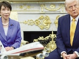El presidente estadounidense Donald Trump con la primera ministra japonesa Sanae Takaichi, ayer.