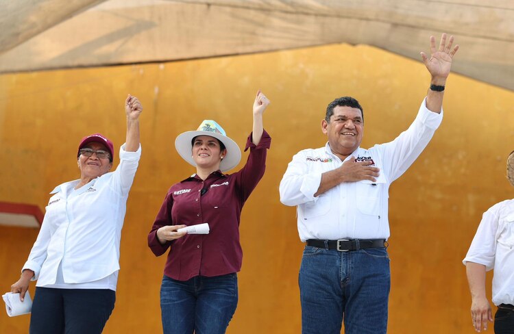 Infraestructura carretera y turística, anuncia Javier May para Emiliano Zapata