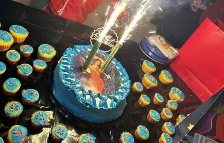 Pastel de temática de Karely Ruiz