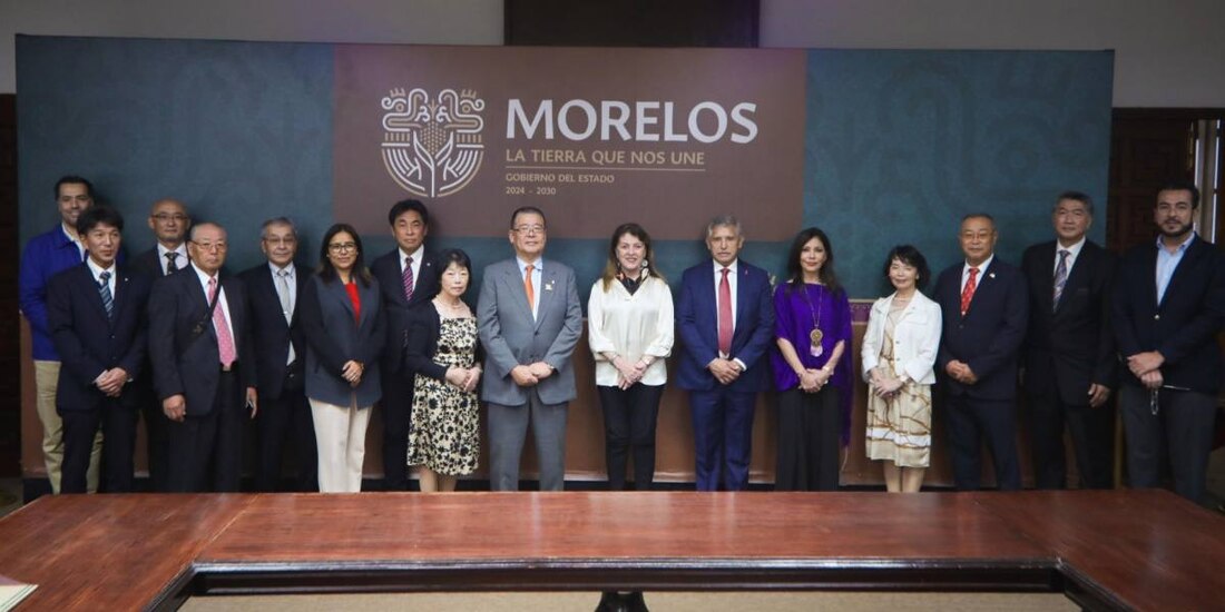 Margarita González Saravia se reúne con Noboru Hirabayashi, alcalde de Otaki, Japón.