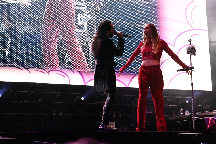 Jay de la Cueva y Belinda