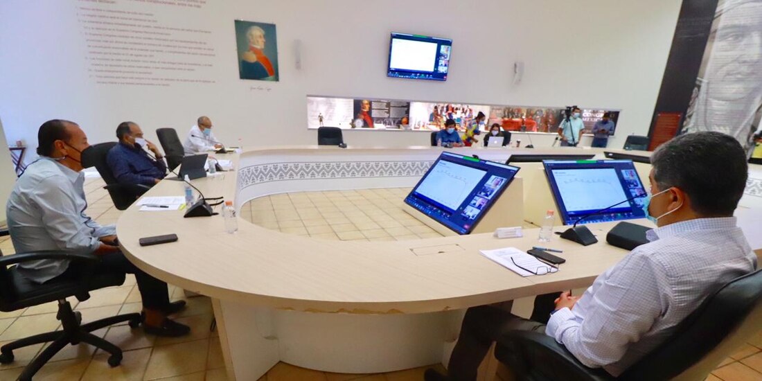 Gobernador Héctor Astudillo en reunión virtual