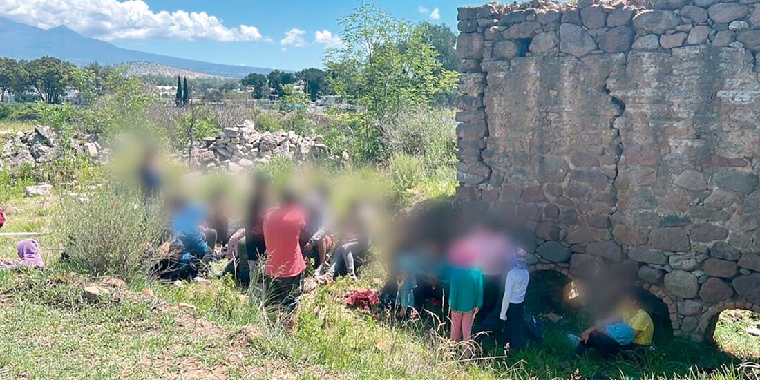 El lunes 41 ecuatorianos fueron rescatados en una casa en Puebla.