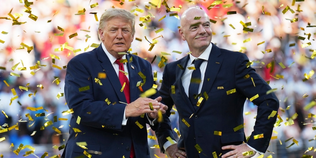El presidente de Estados Unidos Donald Trump y el presidente de la FIFA Gianni Infantino tras la final de la Copa del Mundo entre España y Argentina
