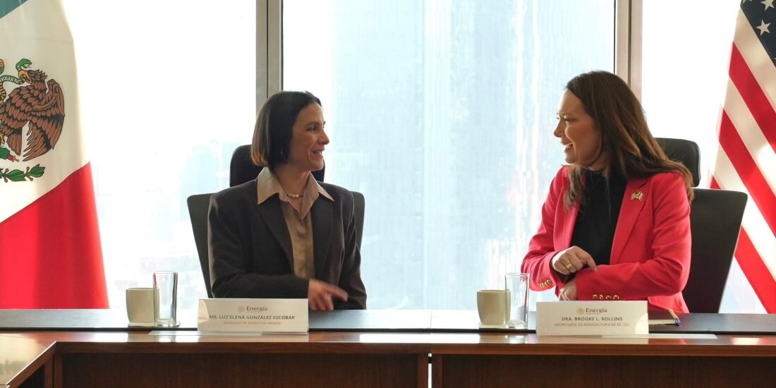 Luz Elena González se reúne con secretaria de Agricultura de EU por biocombustibles.