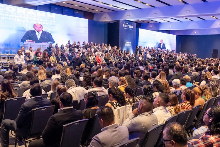 El alcalde de Toluca compartirá las estrategias de gestión de la capital mexiquense con más de 2 mil 400 municipios del país.