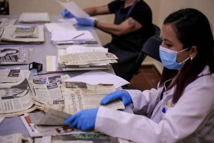 Cerca de 70 mil documentos, ocho mil 138 libros, 476 obras artísticas, 472 piezas de arte decorativo, 651 piezas de joyería, 64 prendas de vestir y 50 enseres muebles diversos se han estabilizado para su posterior tratamiento y catalogación