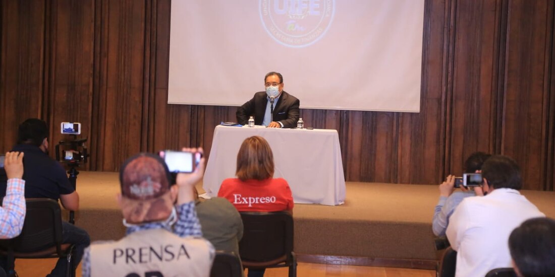 El titular de la Unidad, Raúl Ramírez Castañeda en conferencia de prensa.