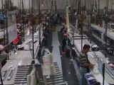 Trabajadores de maquila mantienen actividades en la entidad.