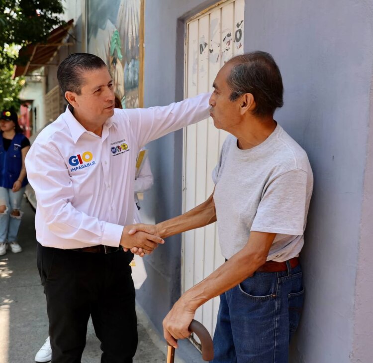 Es momento de elegir la ruta del futuro que queremos para nuestra comunidad, para nuestras familias, dice el candidato de PRI, PAN y PRD para la demarcación.