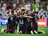 Jugadores de la Selección Nacional celebran un gol ante Canadá