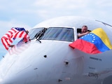 Primer vuelo Miami-Caracas