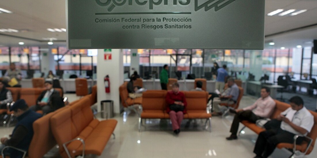 Se busca transformar al organismo en una institución científica, tecnológica y humanística, que proteja a la población de riesgos sanitarios naturales y no naturales.