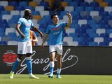 Hirving Lozano festeja el gol que anotó en el triunfo del Napoli por 6-1 sobre el Sassuolo, el pasado 30 de abril.
