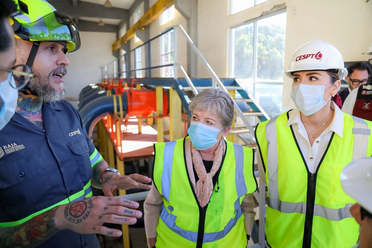 Marina del Pilar explicó que, a través de la Comisión Estatal de Servicios Públicos de Tijuana (CESPT), se da seguimiento a los trabajos preliminares que contemplan el retiro de lodos y azolve de la Laguna Número Uno