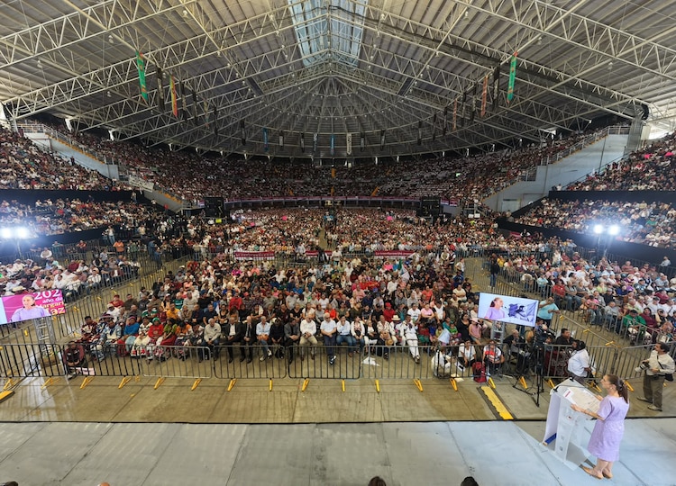 Presidenta Claudia Sheinbaum Pardo durante la gira nacional con motivo de su Segundo Informe de Gobierno.
