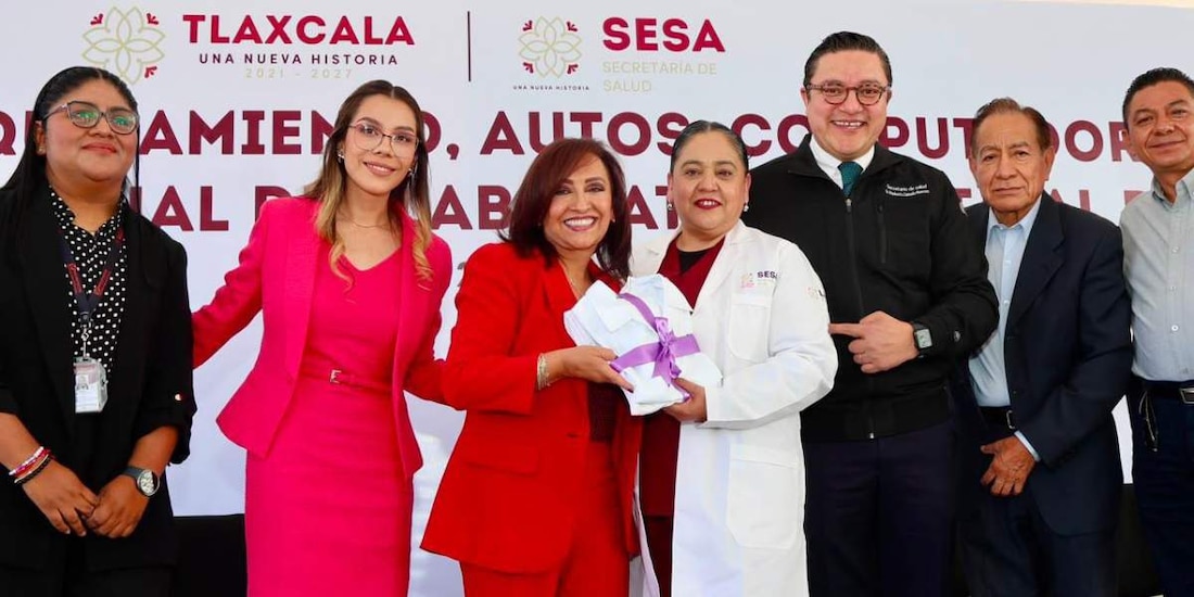 La gobernadora Lorena Cuéllar Cisneros inspeccionó los nuevos módulos de análisis clínico destinados al control epidemiológico.