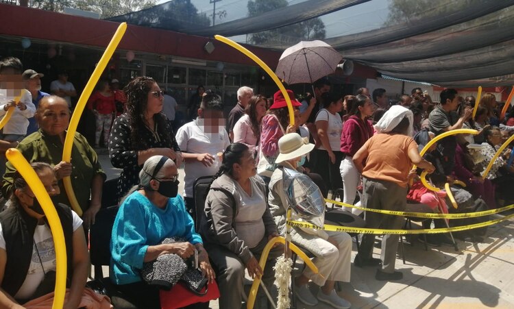Mamás celebrando el Día de las Madres en México.