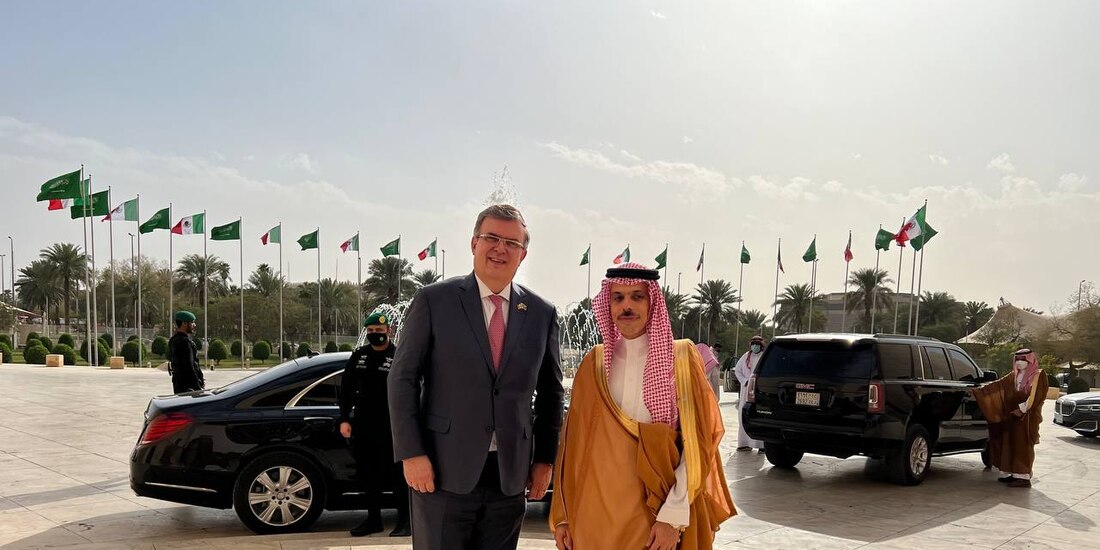 El secretario de Relaciones Exteriores, Marcelo Ebrard, se reunió con el ministro de Asuntos Exteriores, príncipe Faisal bin Farhan Al Saud