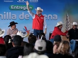El gobernador Esteban Villegas busca apoyo federal para proteger a productores duranguenses.