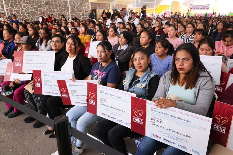 Programa de Obra Comunitaria beneficia a comunidades de Puebla.