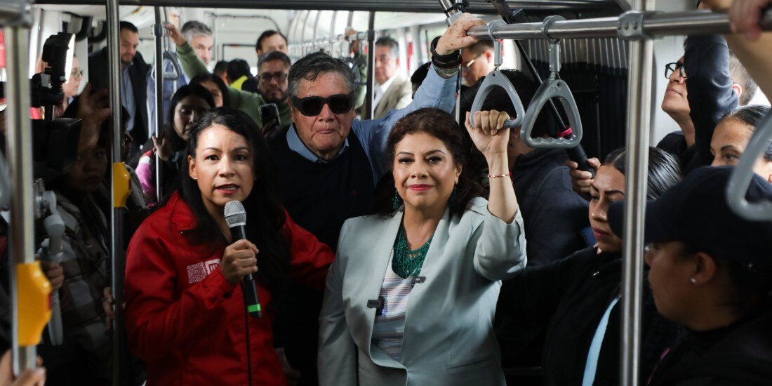 Clara Brugada pone en servicio nuevas unidades eléctricas biarticuladas del Metrobús.