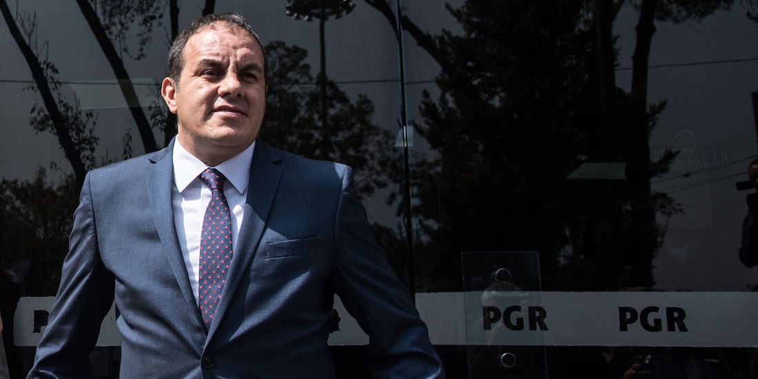 CuauhtémocBlanco, afuera de la FGR en 2019.