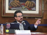 El director general del IMSS, Zoé Robledo Aburto, y el secretario de Trabajo, Marath Baruch Bolaños López, en conferencia de prensa el 12 de octubre de 2026.