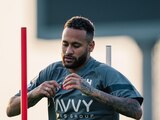 Neymar durante un entrenamiento con el Al-Hilal.